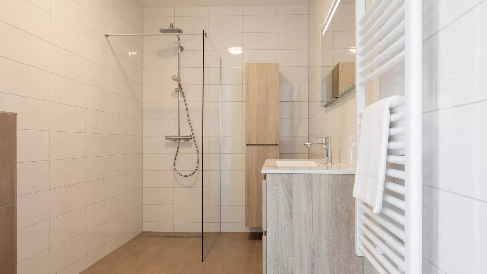 Marina House Kortgene - Bathroom