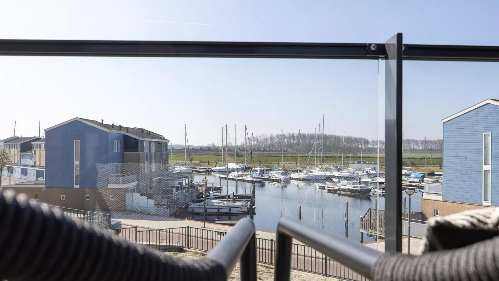 Marina Relax Suite Kortgene - View in summer