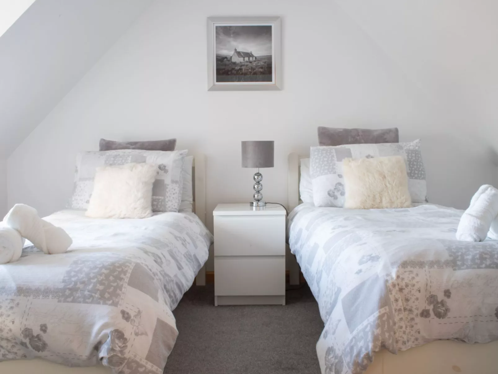 Ben Edra Croft - Inside