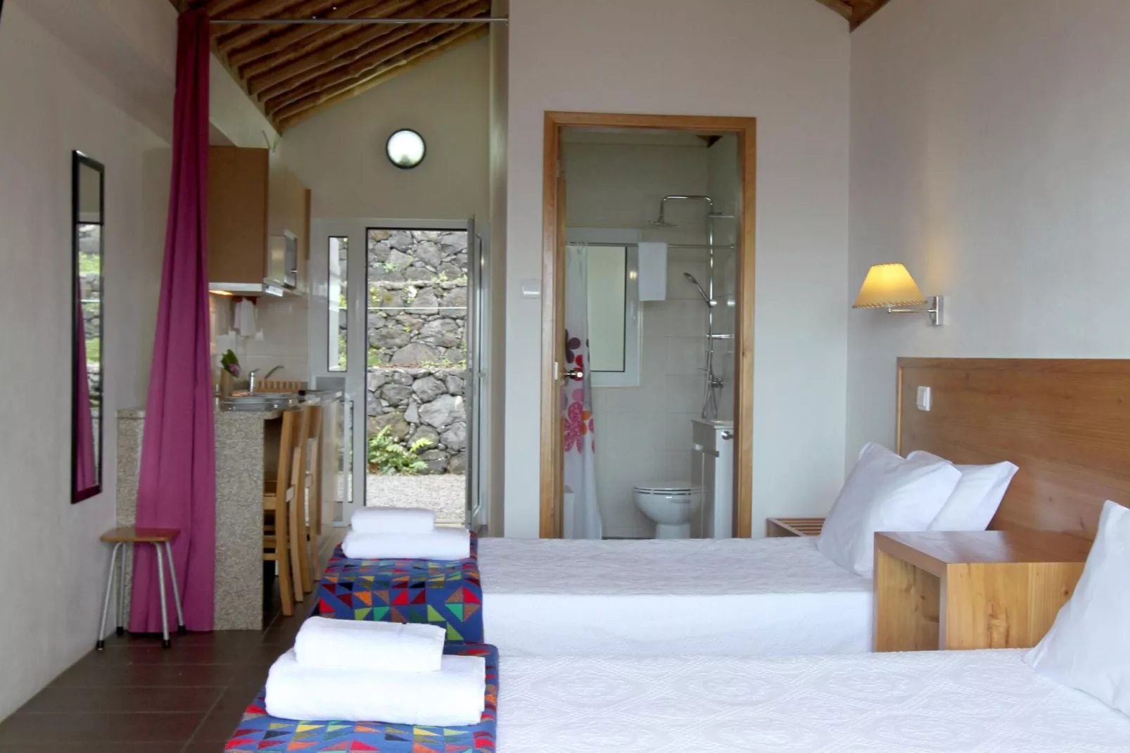 Small semi-detached holiday home in Santo Amaro-Bedroom