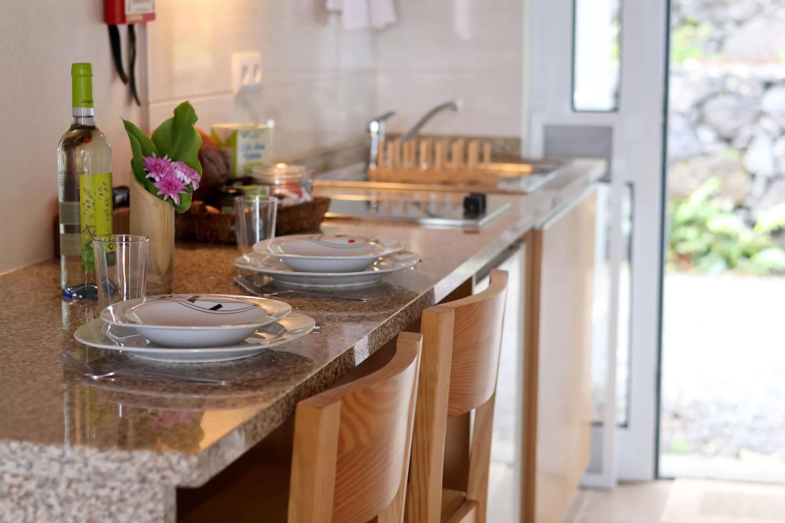 Small semi-detached holiday home in Santo Amaro-Kitchen