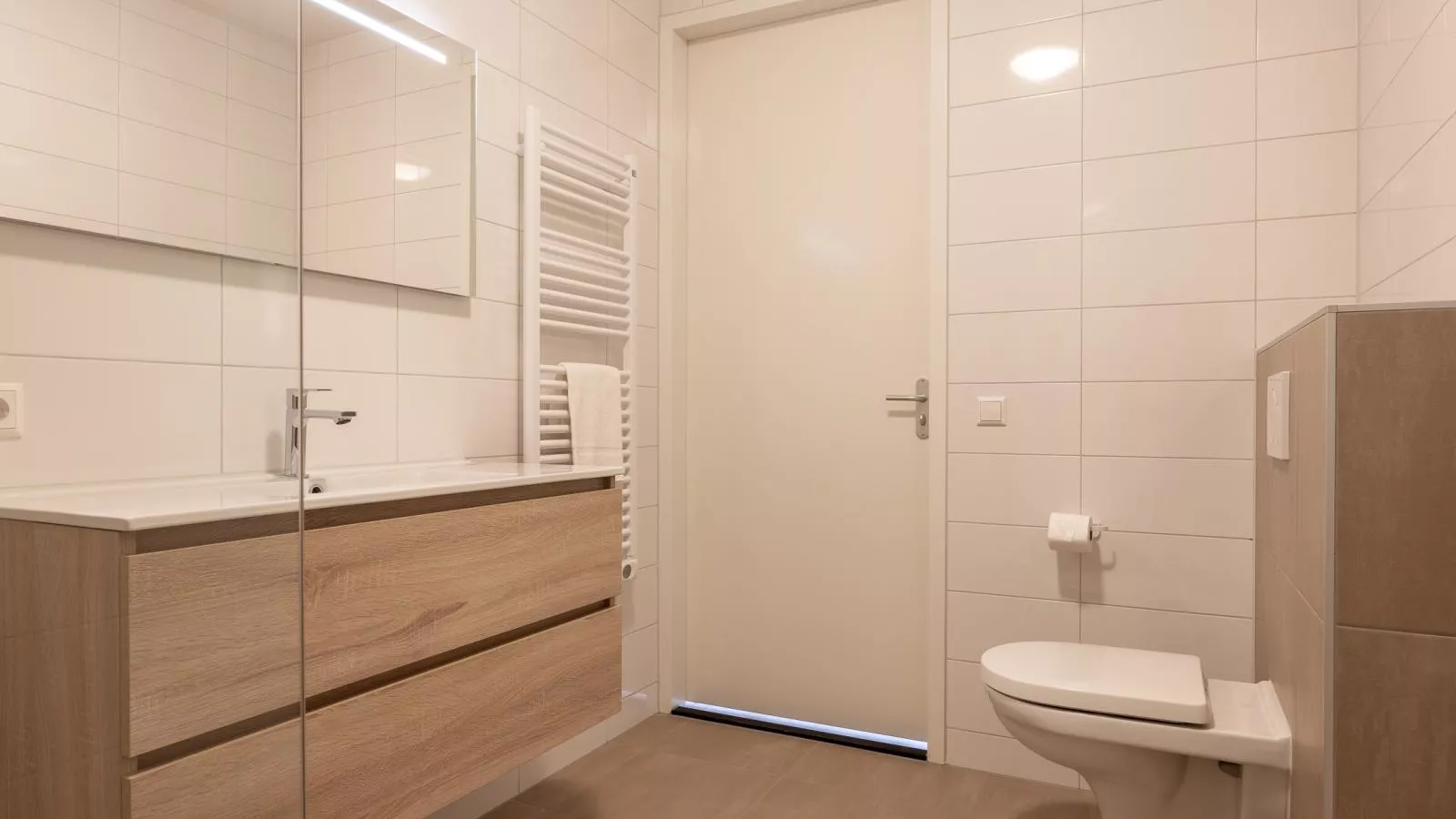 Marina House Kortgene - Bathroom