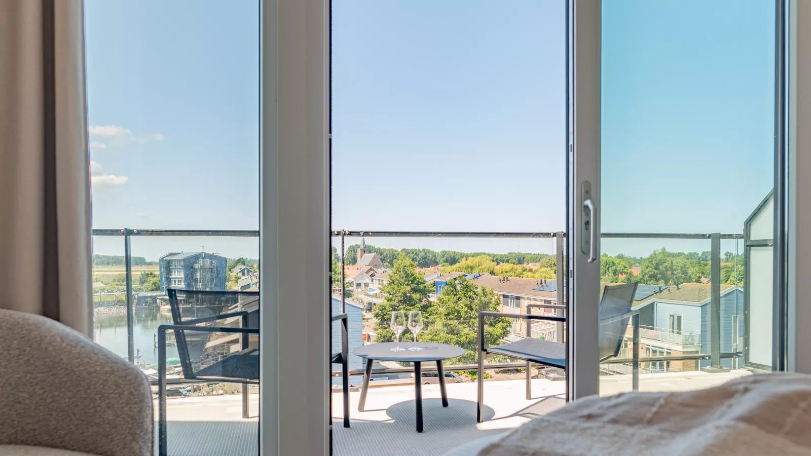 Marina Penthouse Kortgene - View in summer