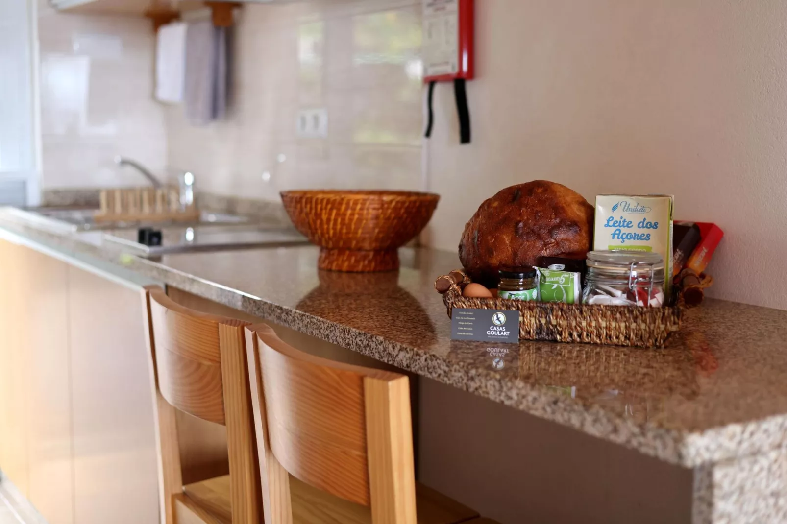 Small semi-detached holiday home in Santo Amaro-Kitchen
