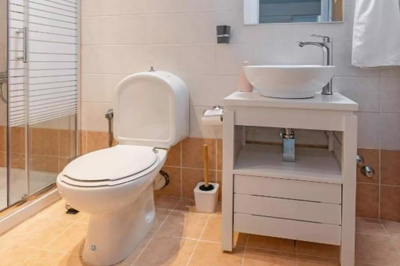 WhiteBlue Spa Villa - Bathroom