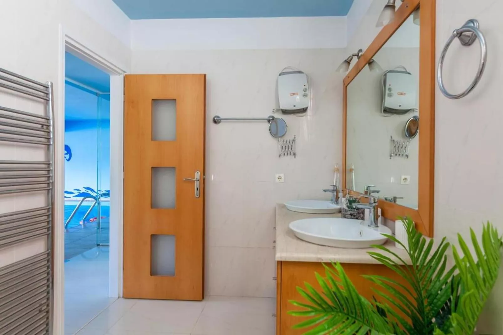 WhiteBlue Spa Villa - Bathroom