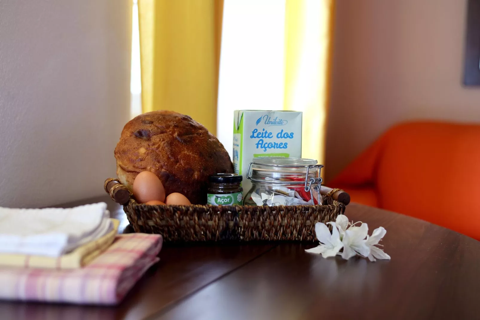 Small semi-detached holiday home in Santo Amaro-Indoor