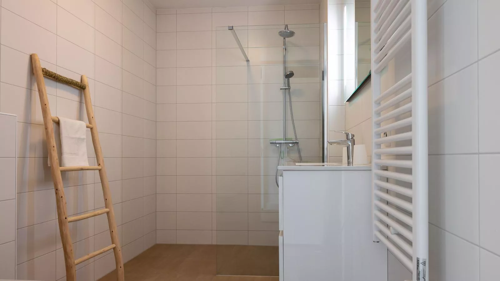 Marina Relax Suite Kortgene - Bathroom