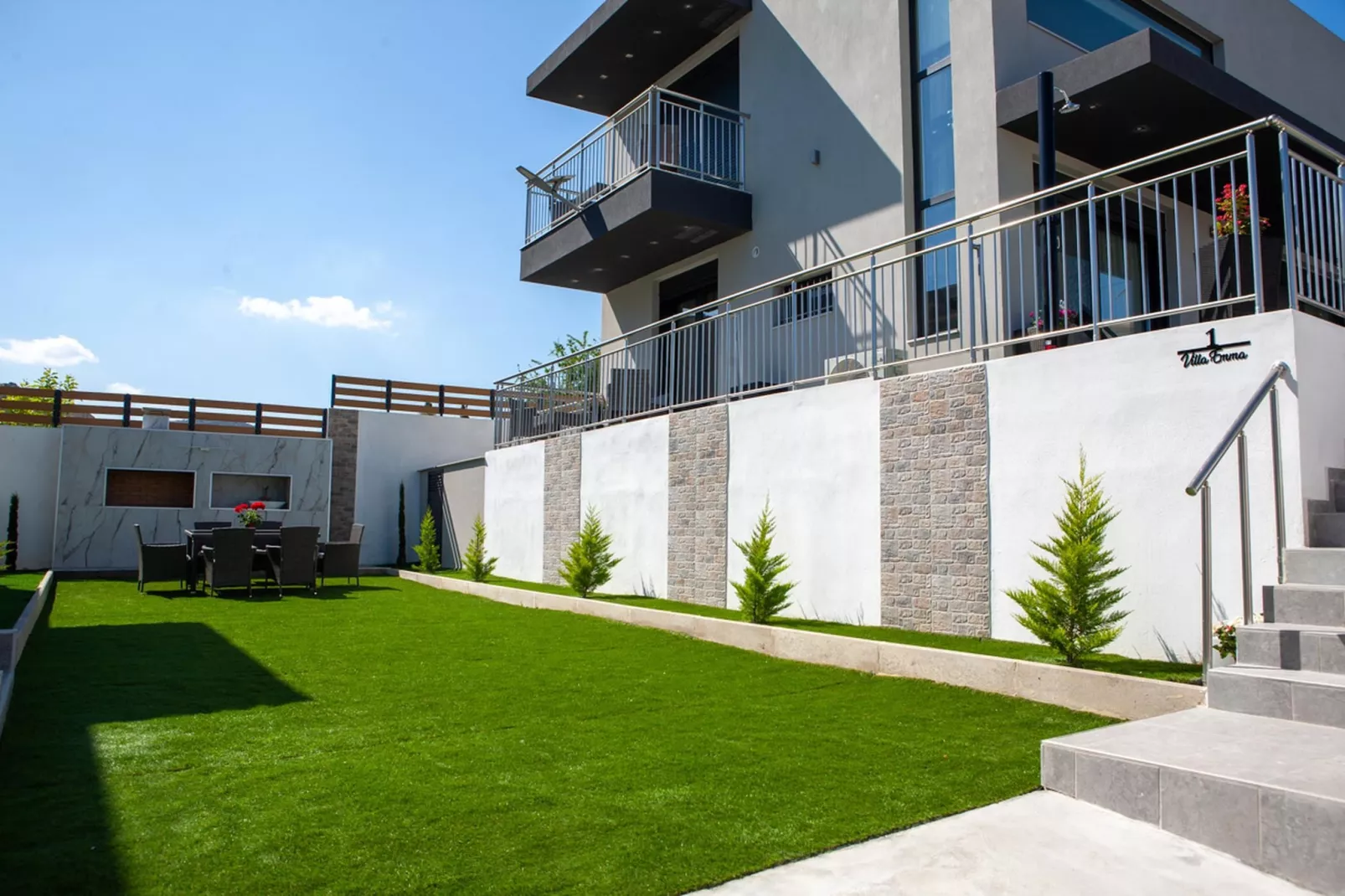 Villas Emma Peris - Garten Sommer