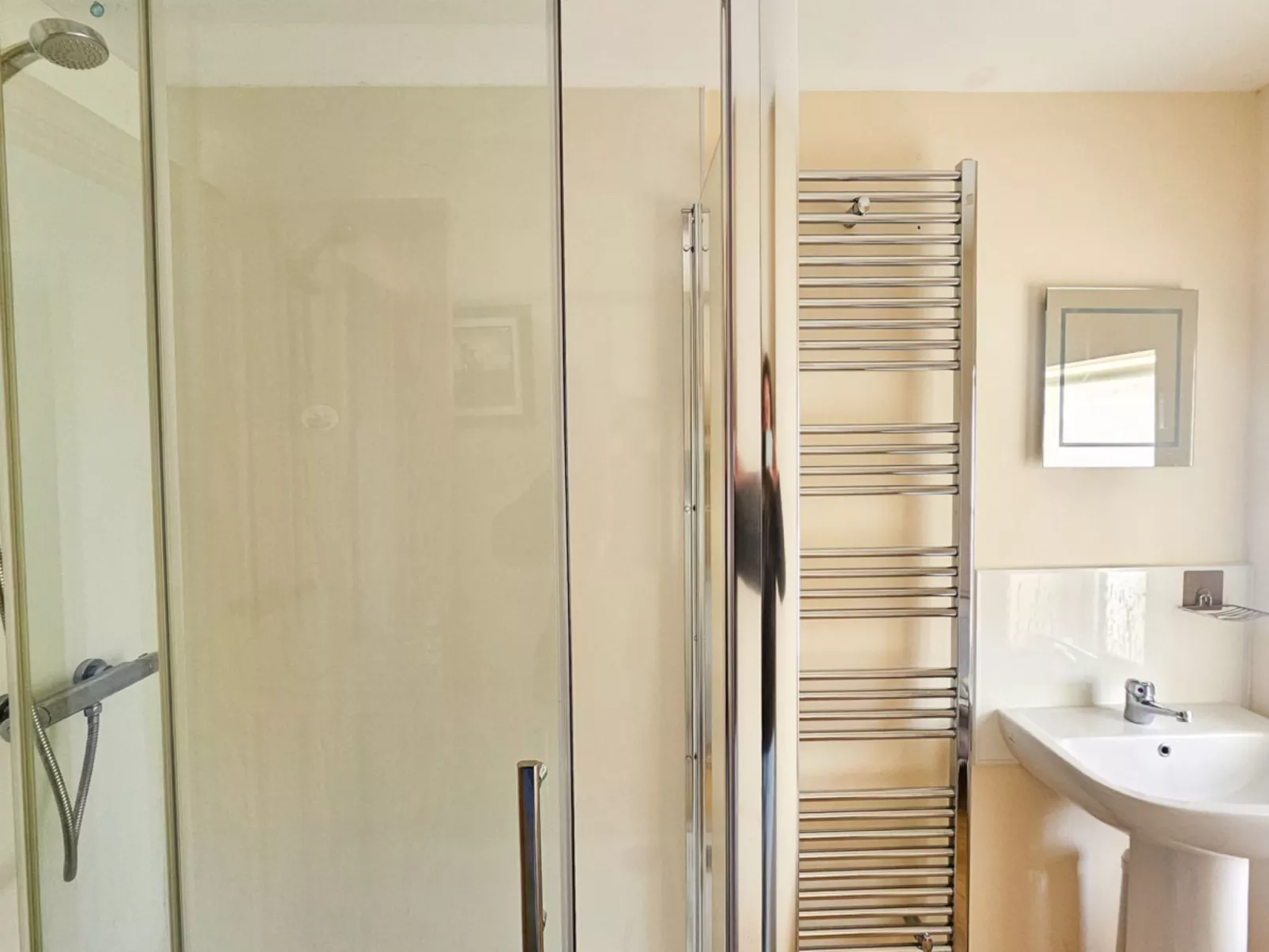 Ben Edra Croft - Inside