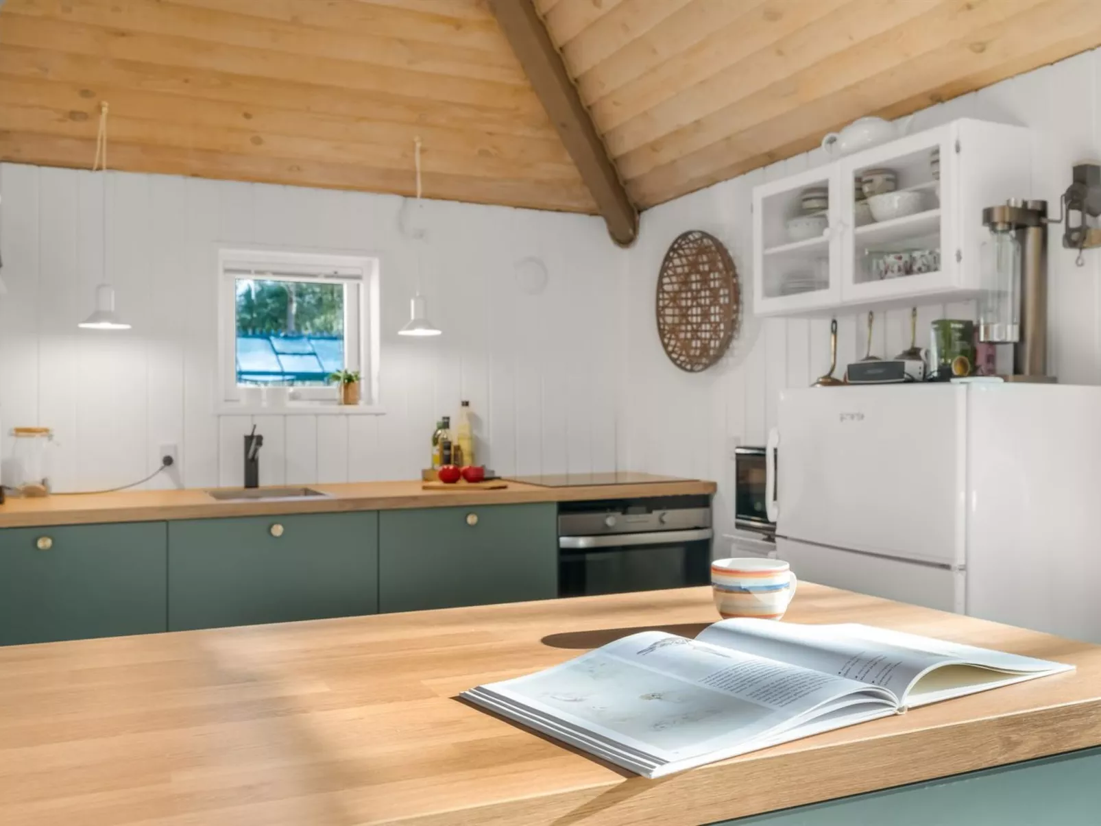 "Holmsten" - 250m to the fjord - Inside