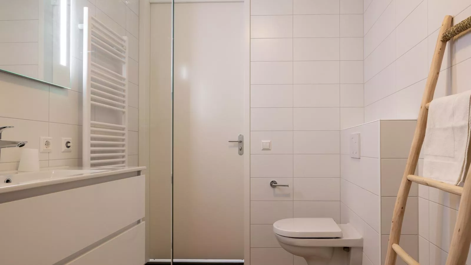 Marina Relax Suite Kortgene - Bathroom