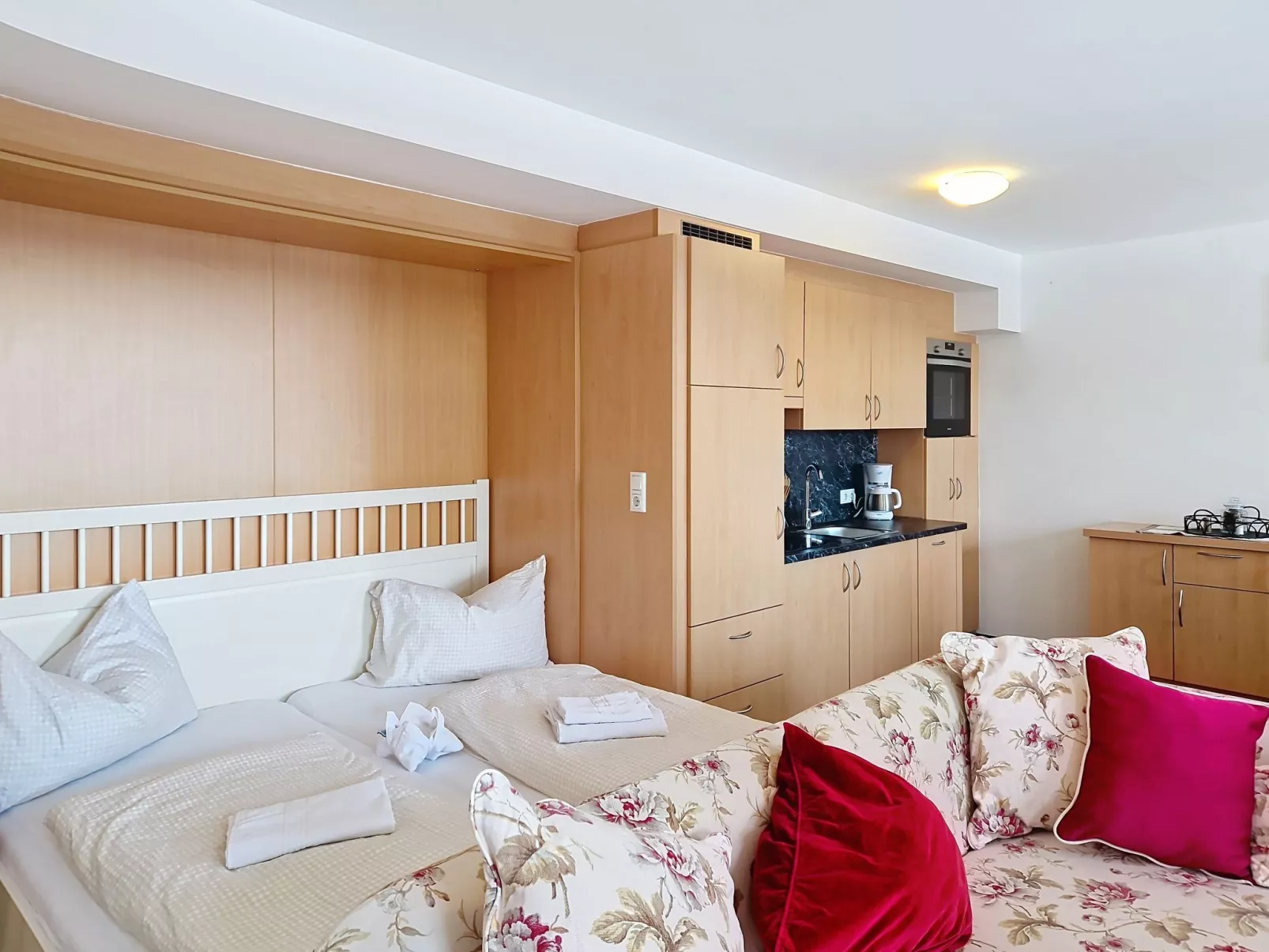 Naviser Hütte - Inside