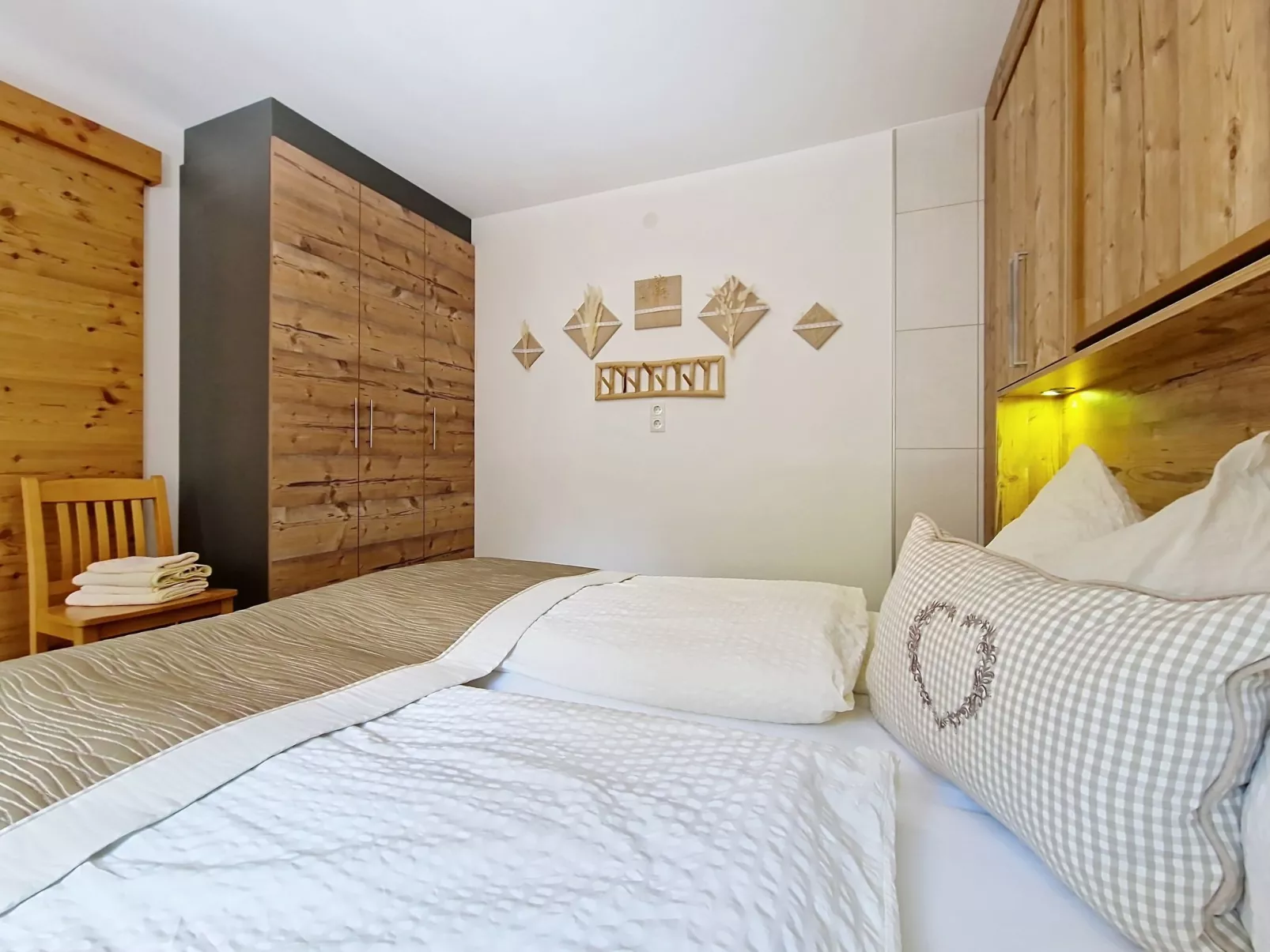 Naviser Hütte - Inside