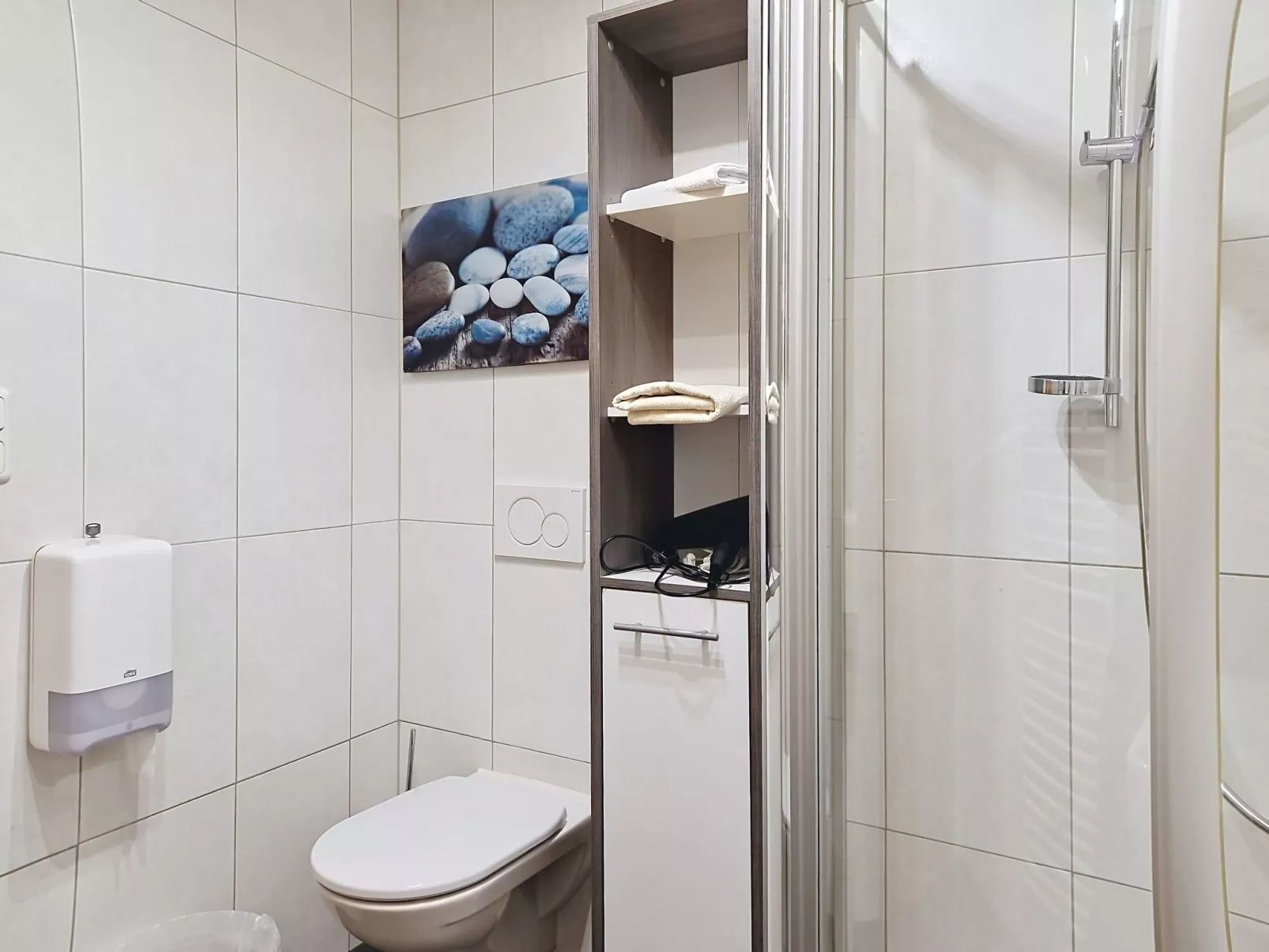 Naviser Hütte - Inside