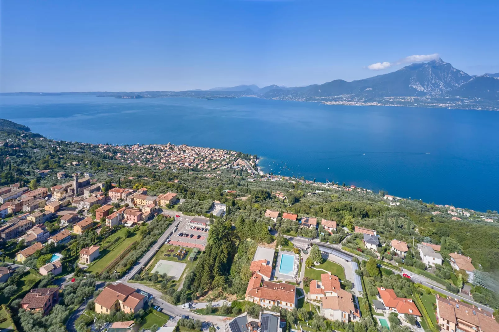 Green Park Residence - 3 Nächte - Areas within 1km in summer