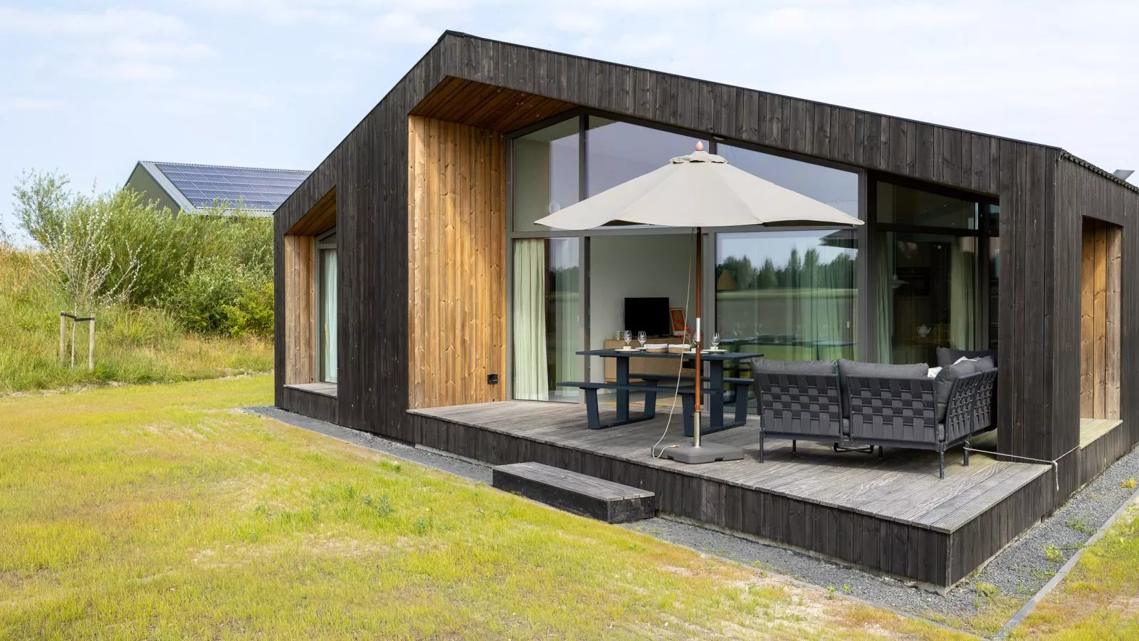 Natuurhuis Kreekrand - Exterior in summer