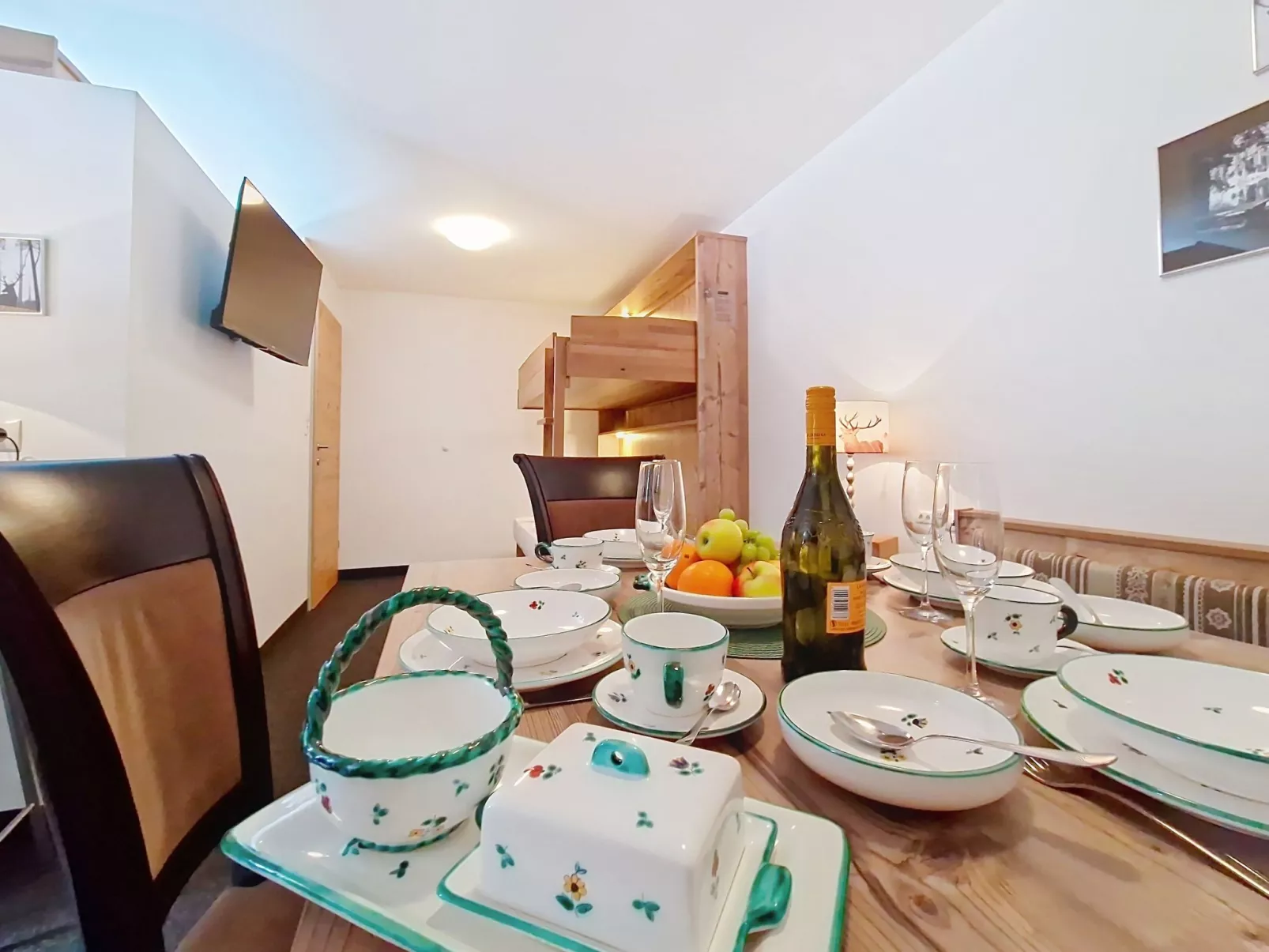 Naviser Hütte - Inside