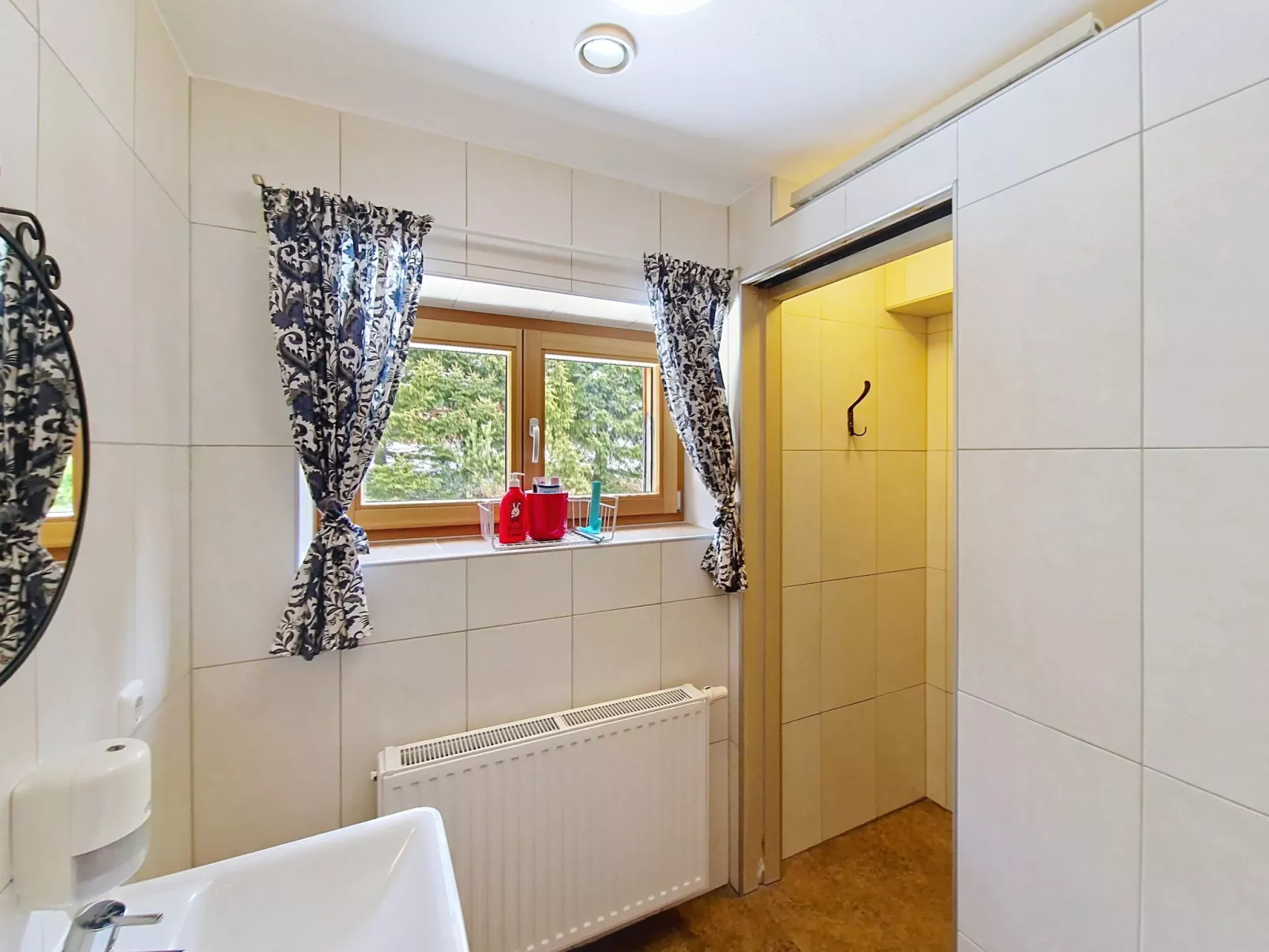 Naviser Hütte - Inside