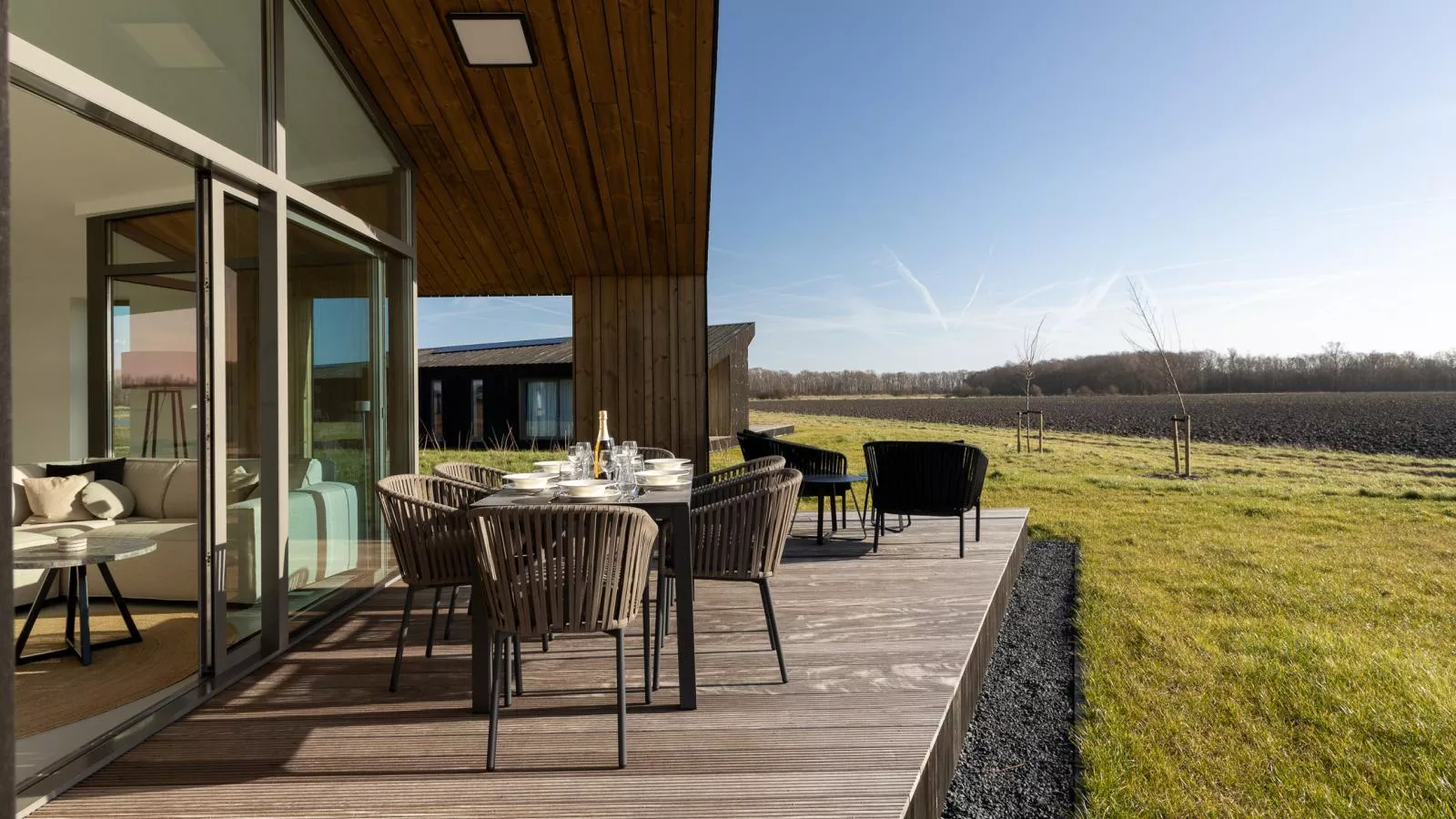 Natuur Windakker - Gardens in summer