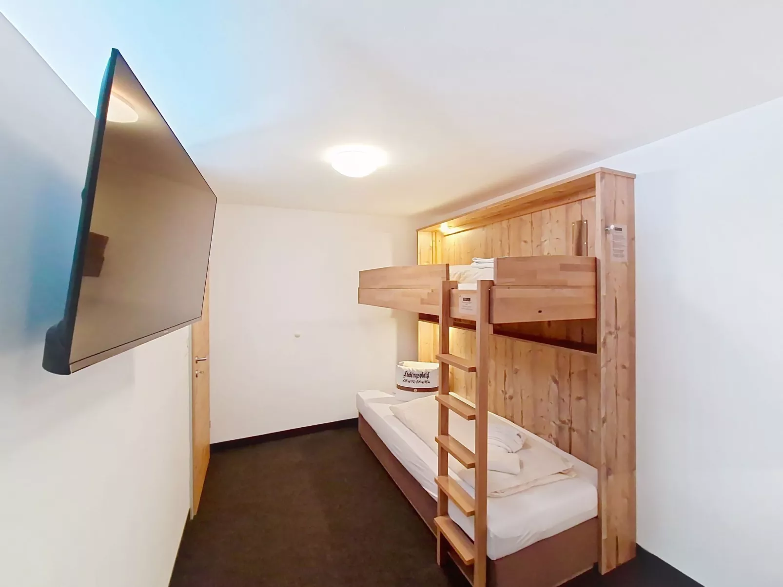 Naviser Hütte - Inside