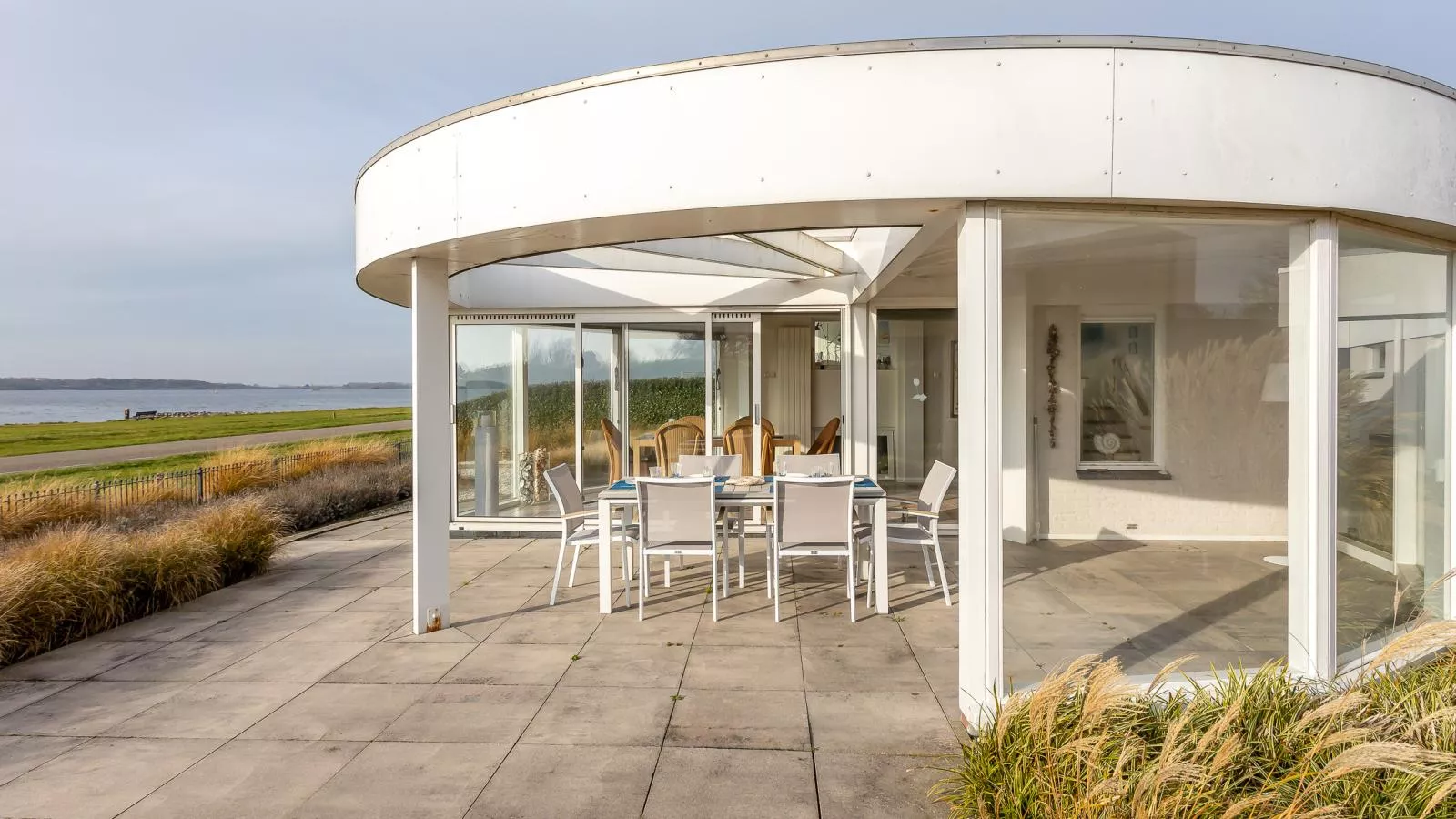 Veerse Meer Natuurvilla - View in summer