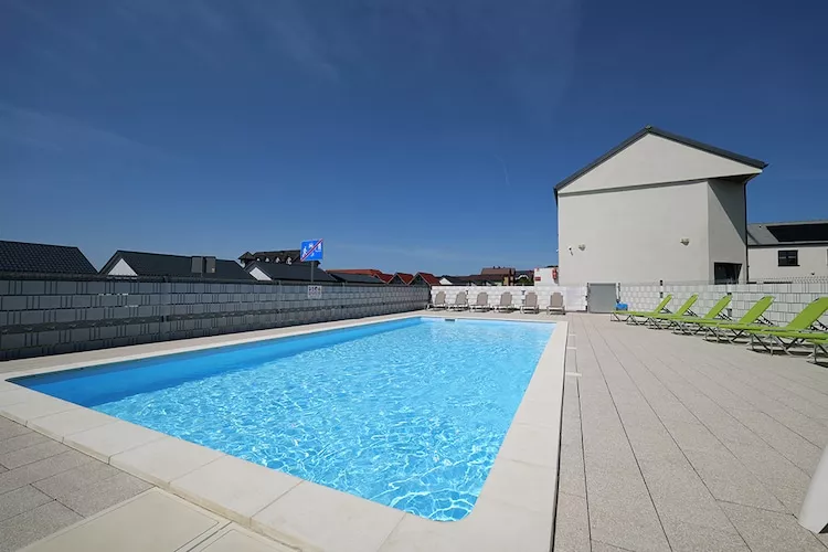 Domy wakacyjne z basenem letnim dla max 4 osób Jarosławiec - Swimming pool