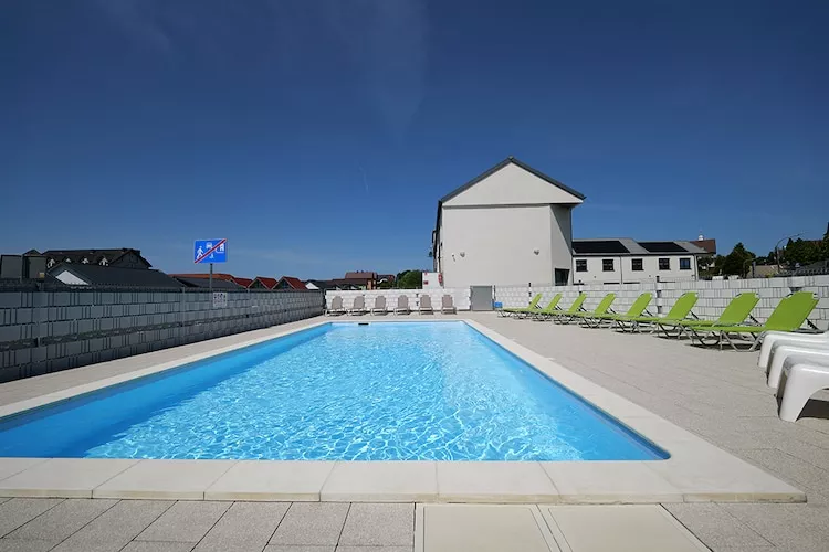 Domy wakacyjne z basenem letnim dla max 6 osób Jarosławiec - Swimming pool