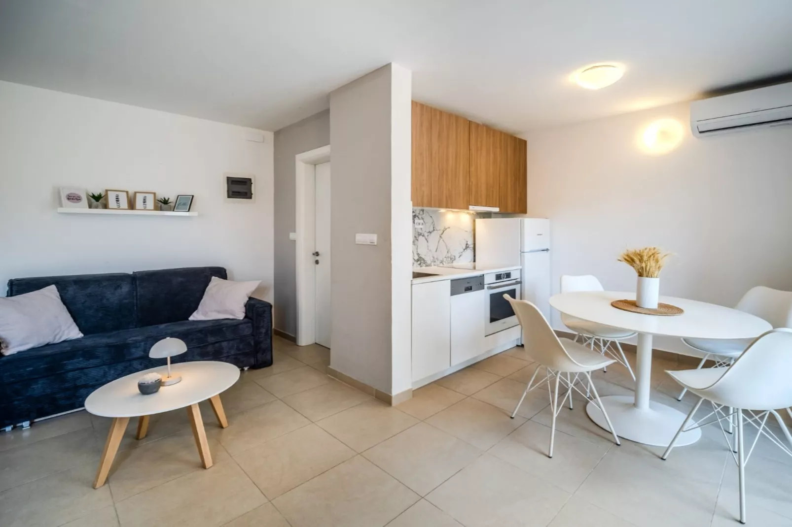 Apartments Tomy - Studio Apartment with terrace - Küche