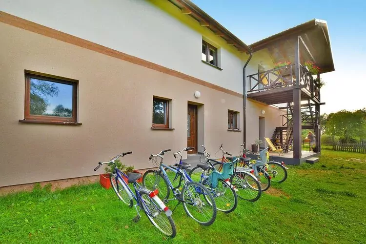Mieszkanie wakacyjne dla 10 osób Biskupice-Exterior summer