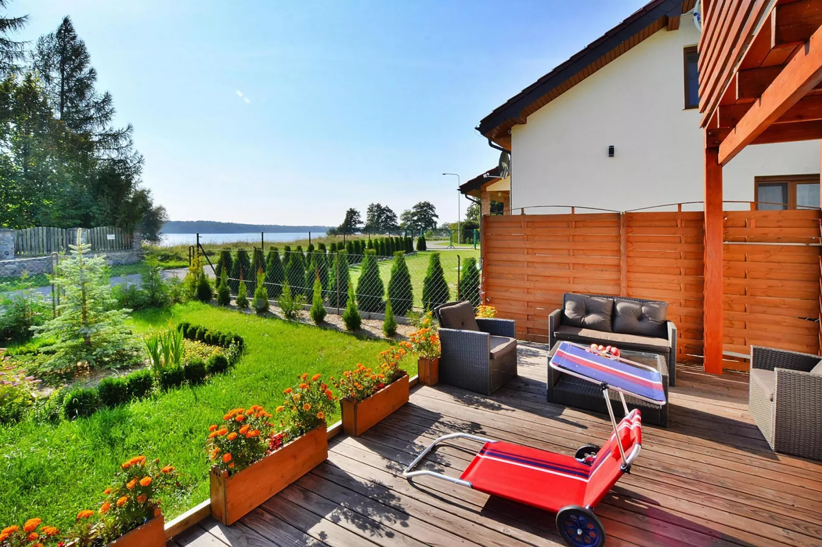 Dom wakacyjny 85 m2 dla 6 osób Dąbrowica-Terrace balcony