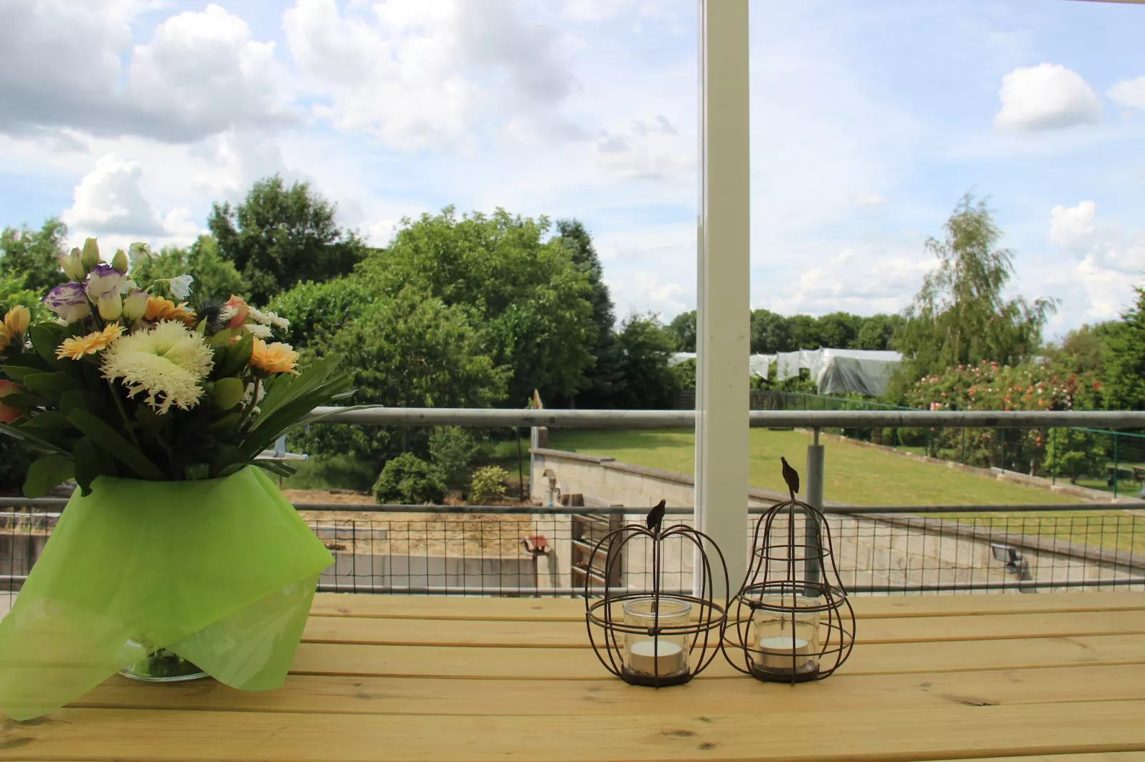 Heers Beneden - Terrasse/Balkon