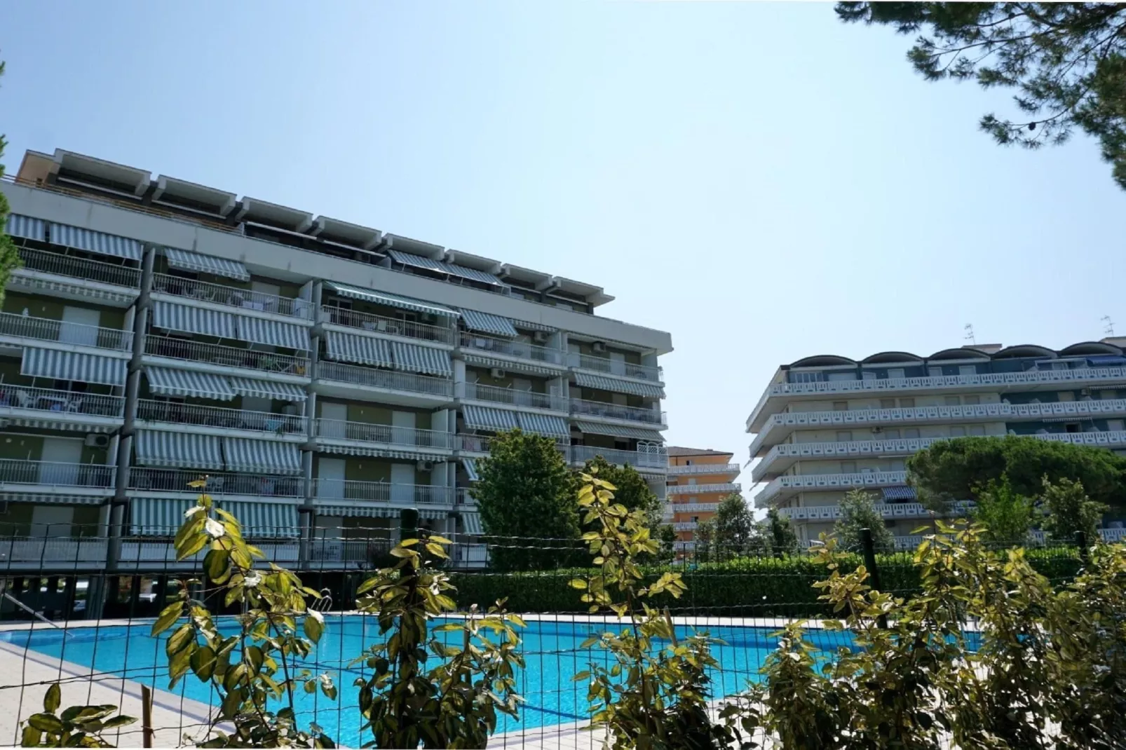 Garden 7 - Swimming pool