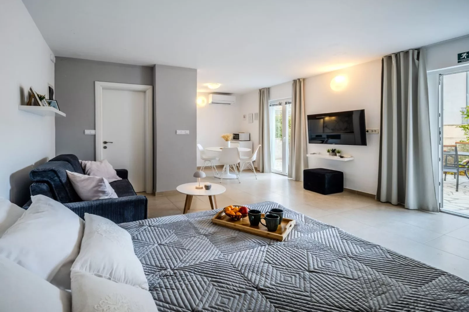 Apartments Tomy - Studio Apartment with terrace - Schlafzimmer