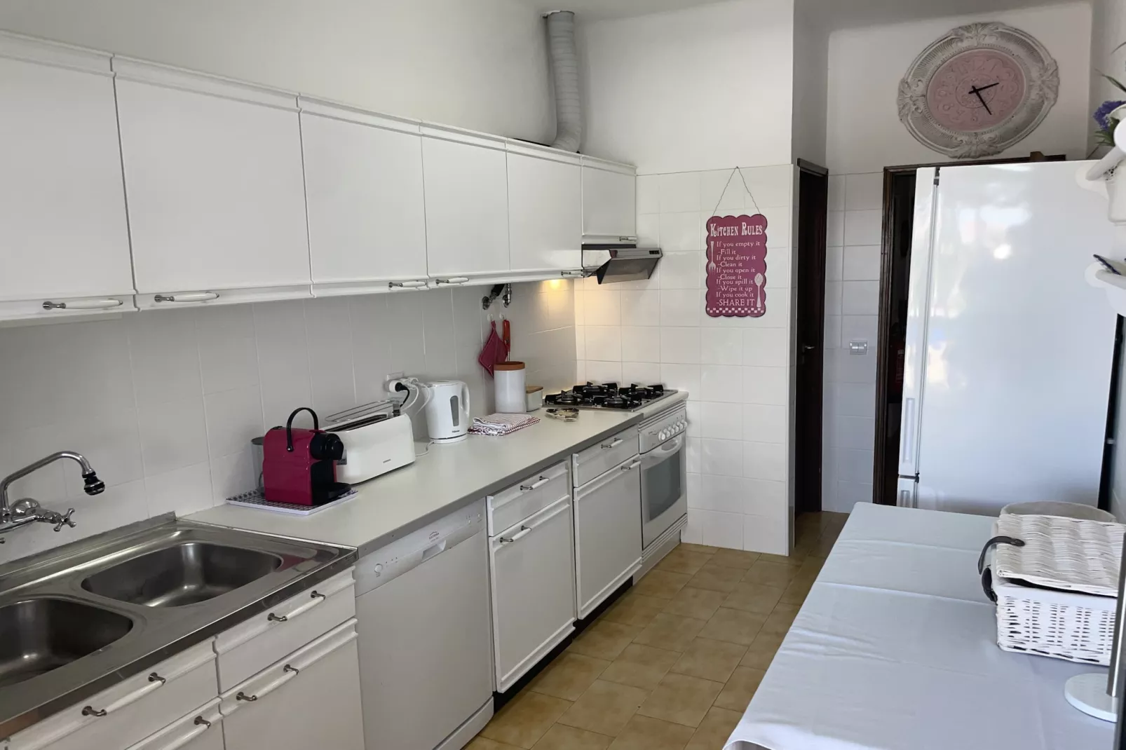 Casa Bacalhau (apartment near Benagil Beach) - Kitchen