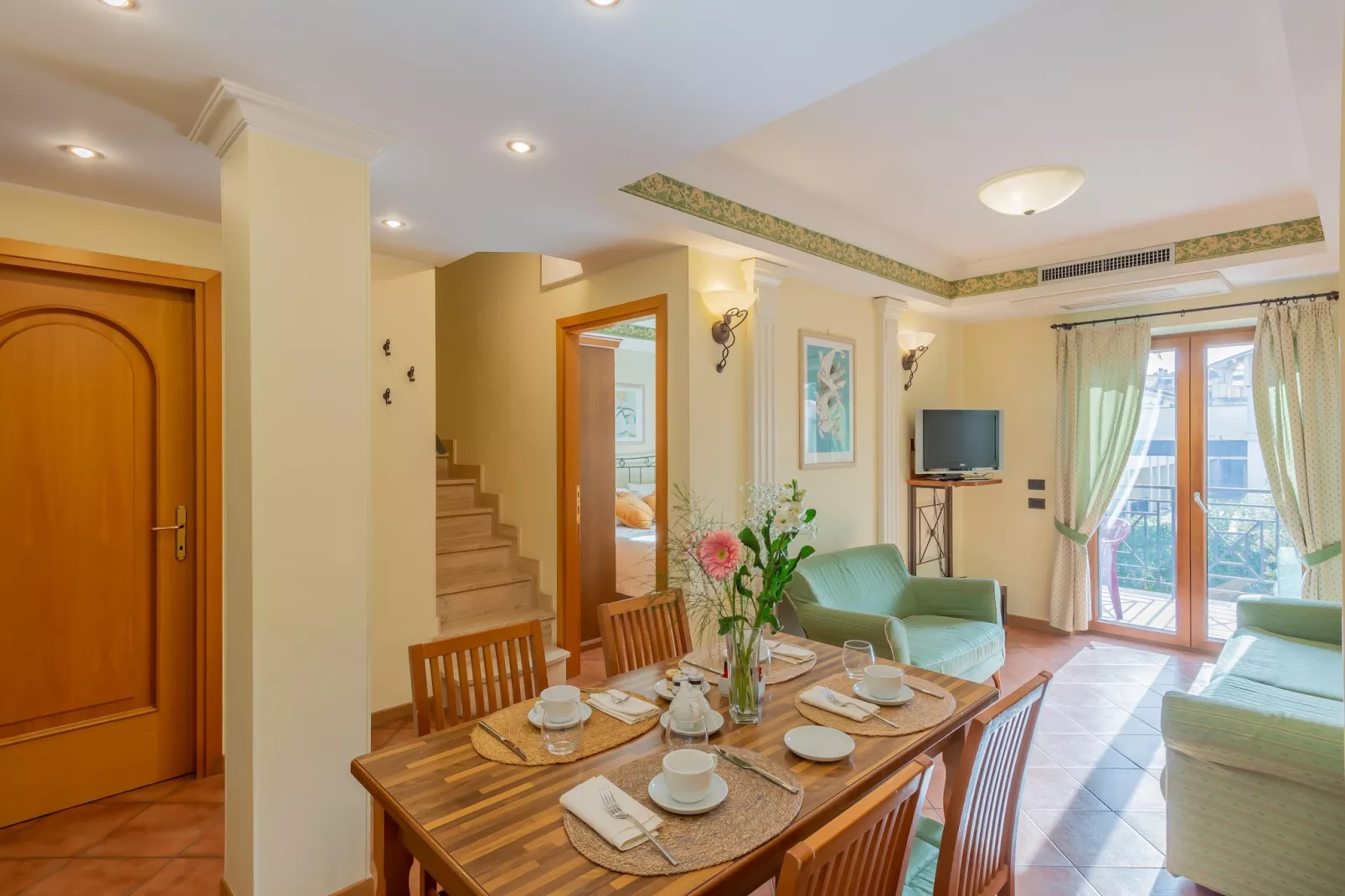 Quadrilocale vista giardino 217 - 5 pax - Living room