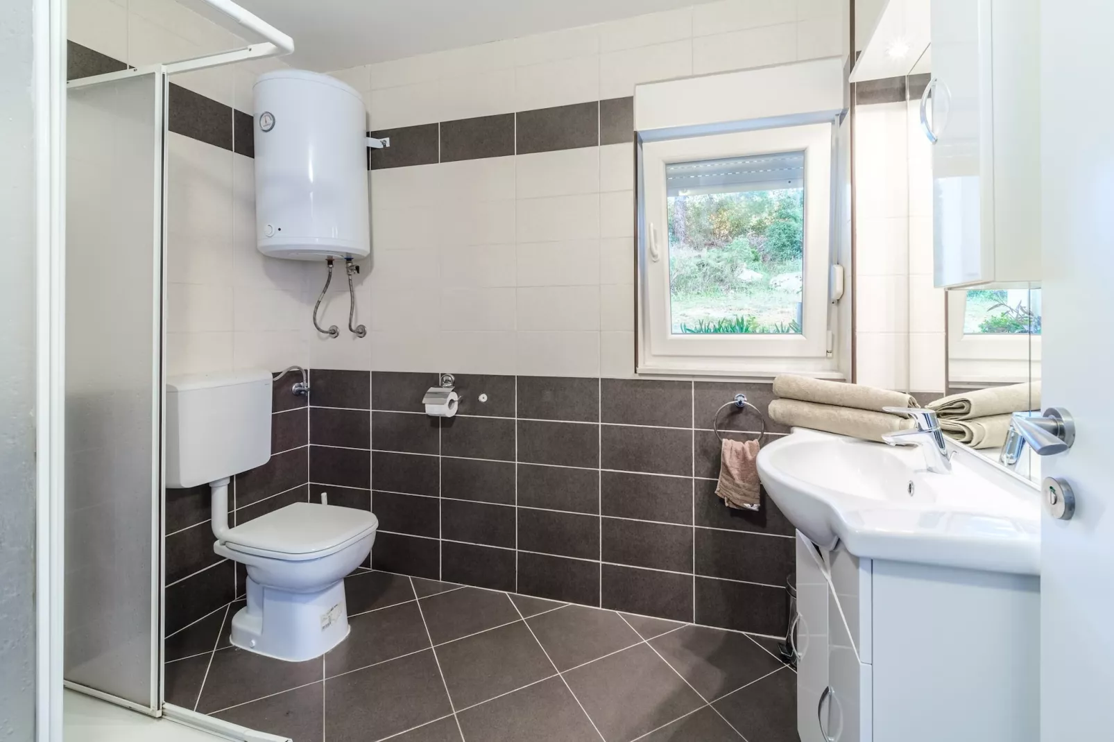 Apartments Tomy - Studio Apartment with terrace - Badezimmer