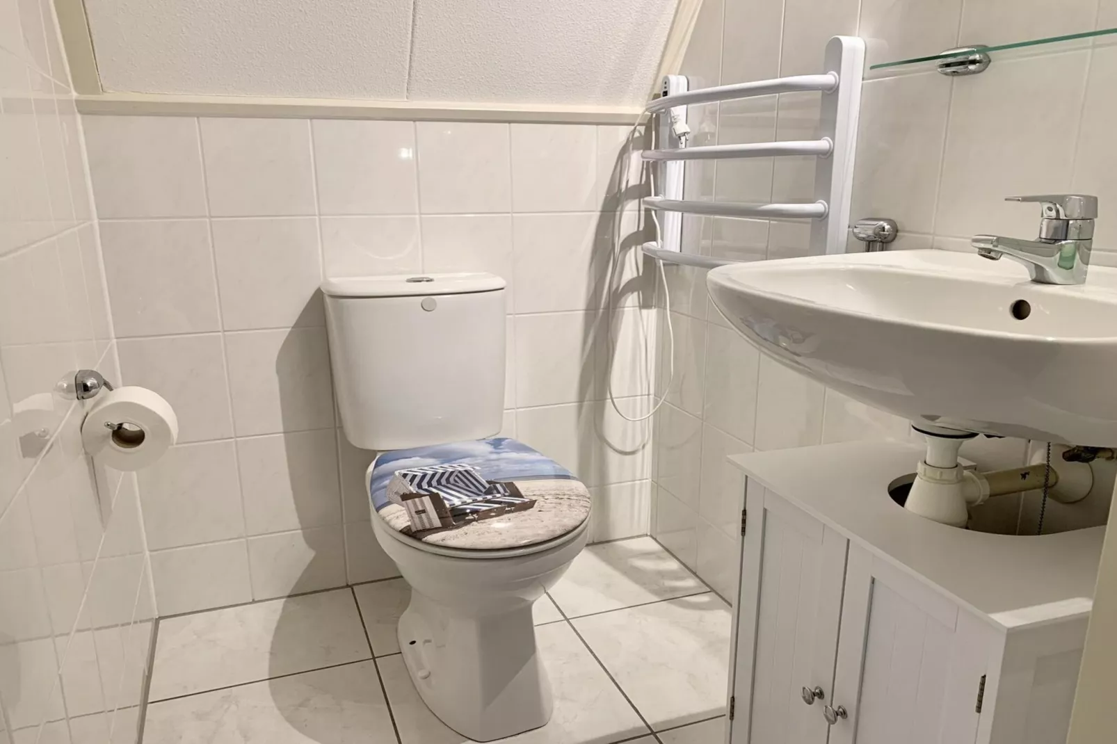 Campanula 54 - Bathroom