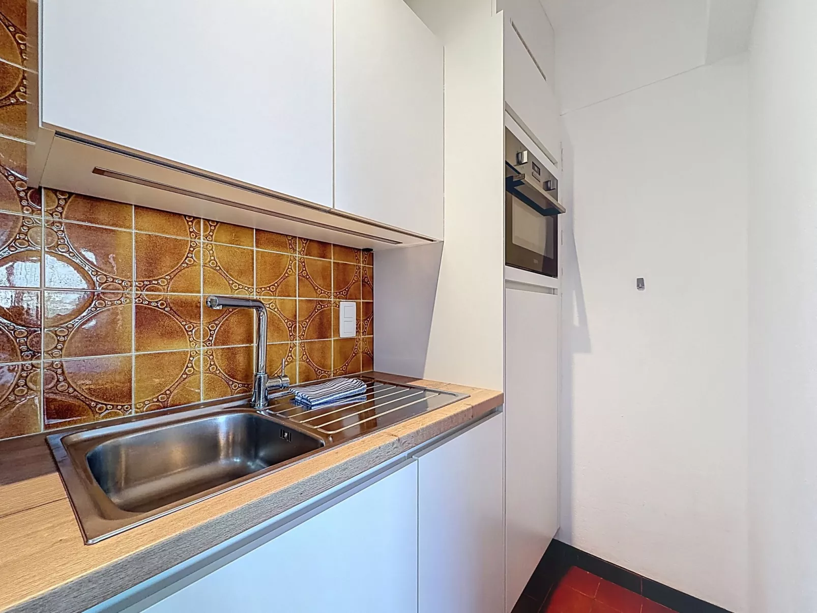 Soley with parking - Drinnen