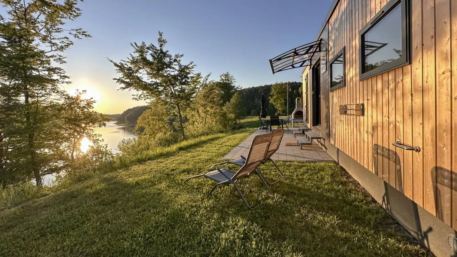 Feriendorf Seeblick - Tiny Chalet Nr 9 - Außenbereich Sommer