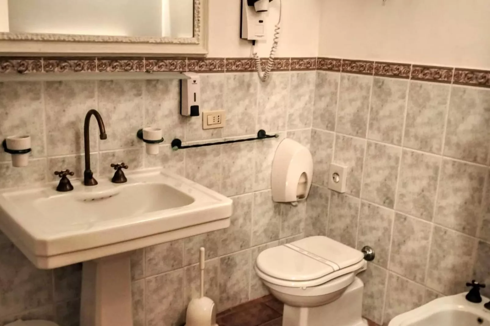 Assisi C6 - 4 pax - Bathroom