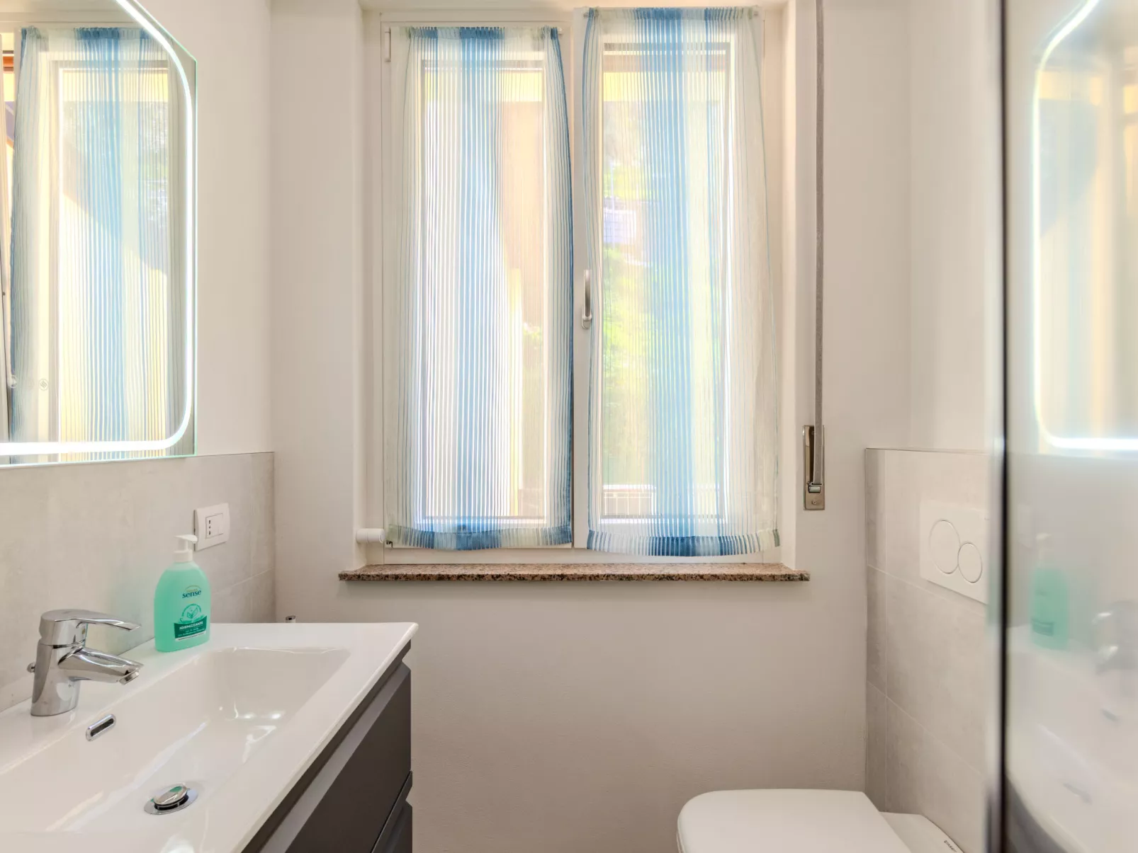 La Finestra su Bellagio - Drinnen