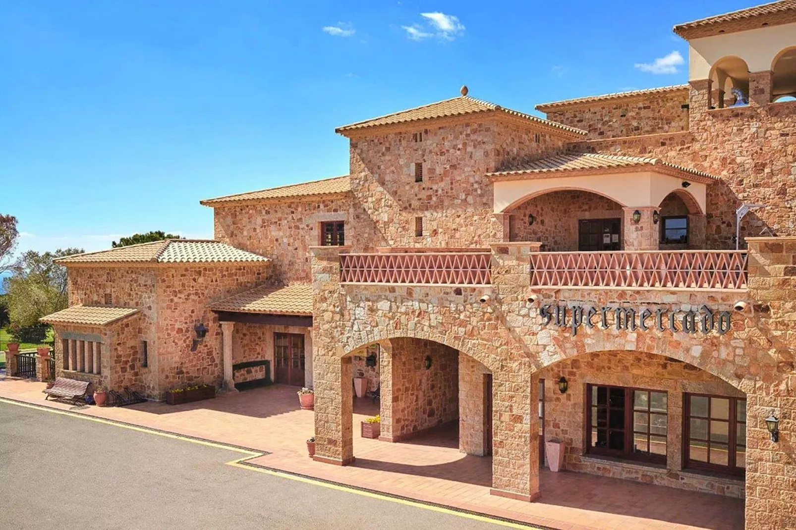 Hapi Mas Nou 2/2/4 - Facilities