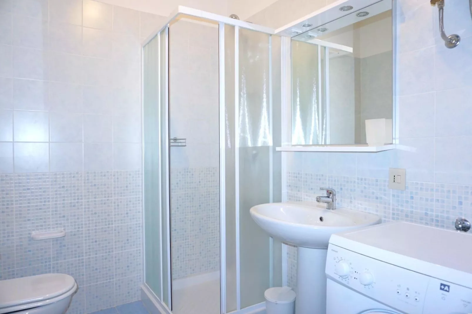 Garden 7 - Bathroom