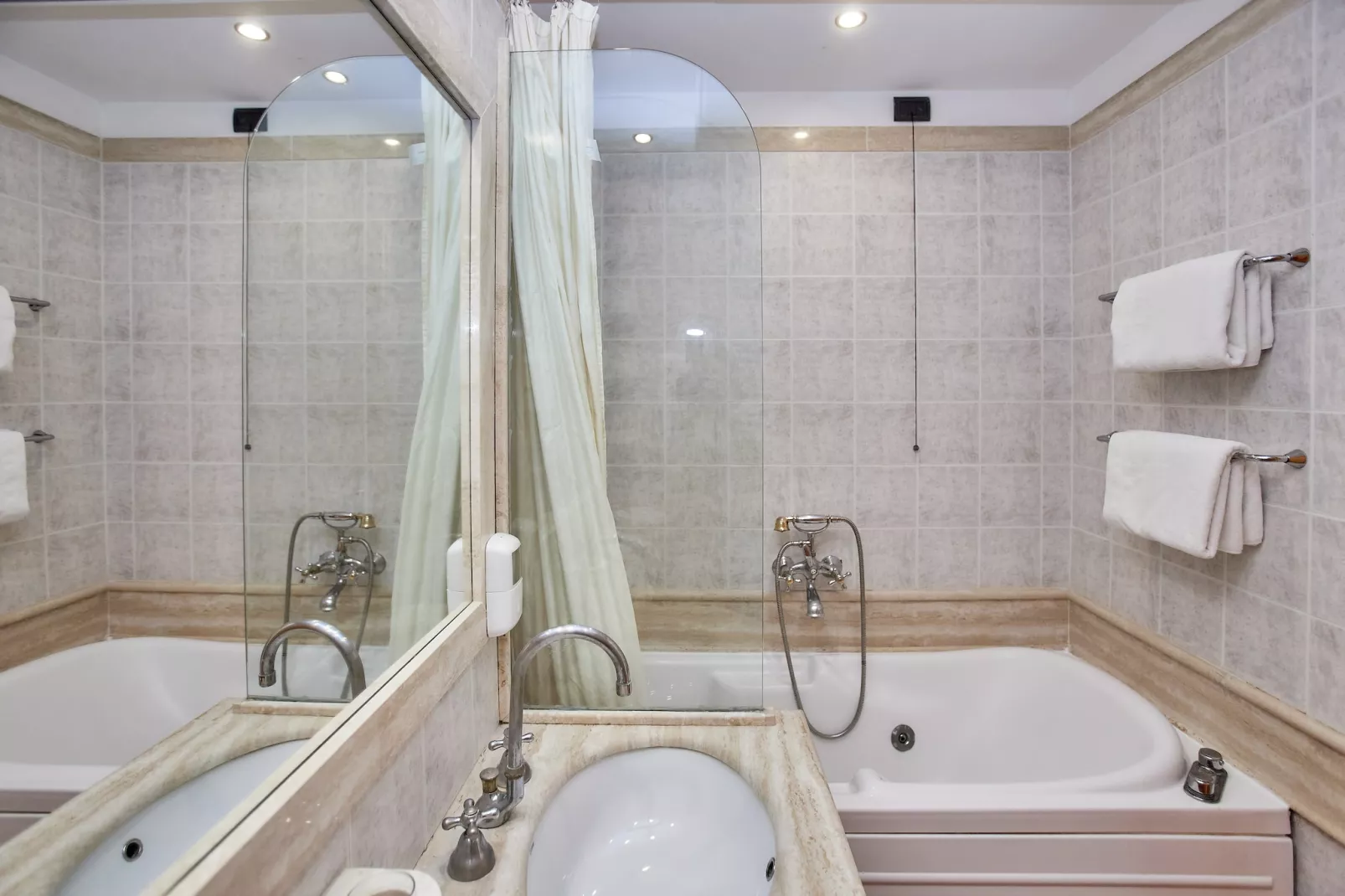 Quadrilocale vista giardino 217 - 5 pax - Bathroom