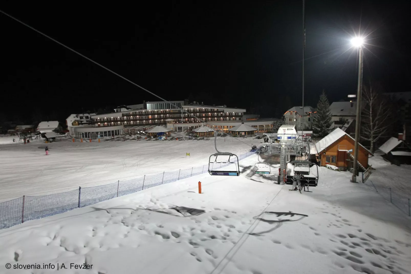 Pocitniska hisa Gobela-Area winter 5km