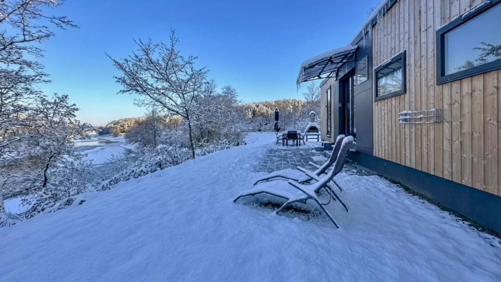Feriendorf Seeblick - Tiny Chalet Nr 9 - Außenbereich Winter