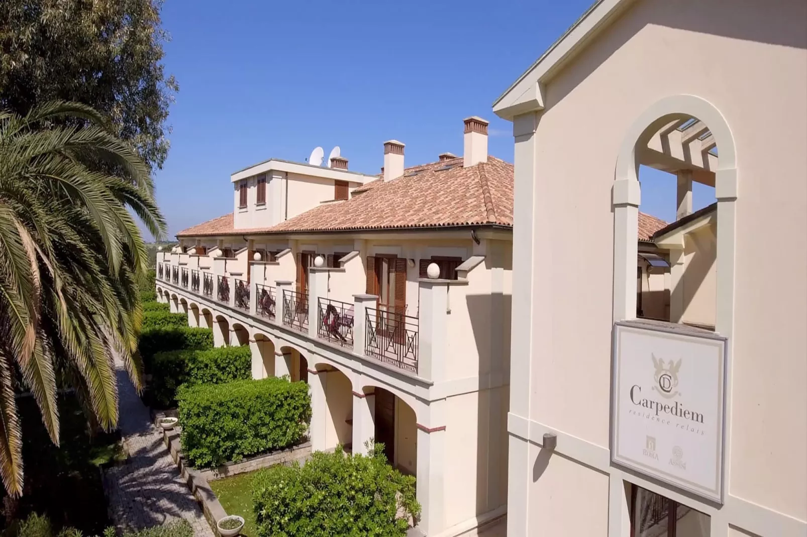 Quadrilocale vista giardino 217 - 5 pax - Exterior in summer