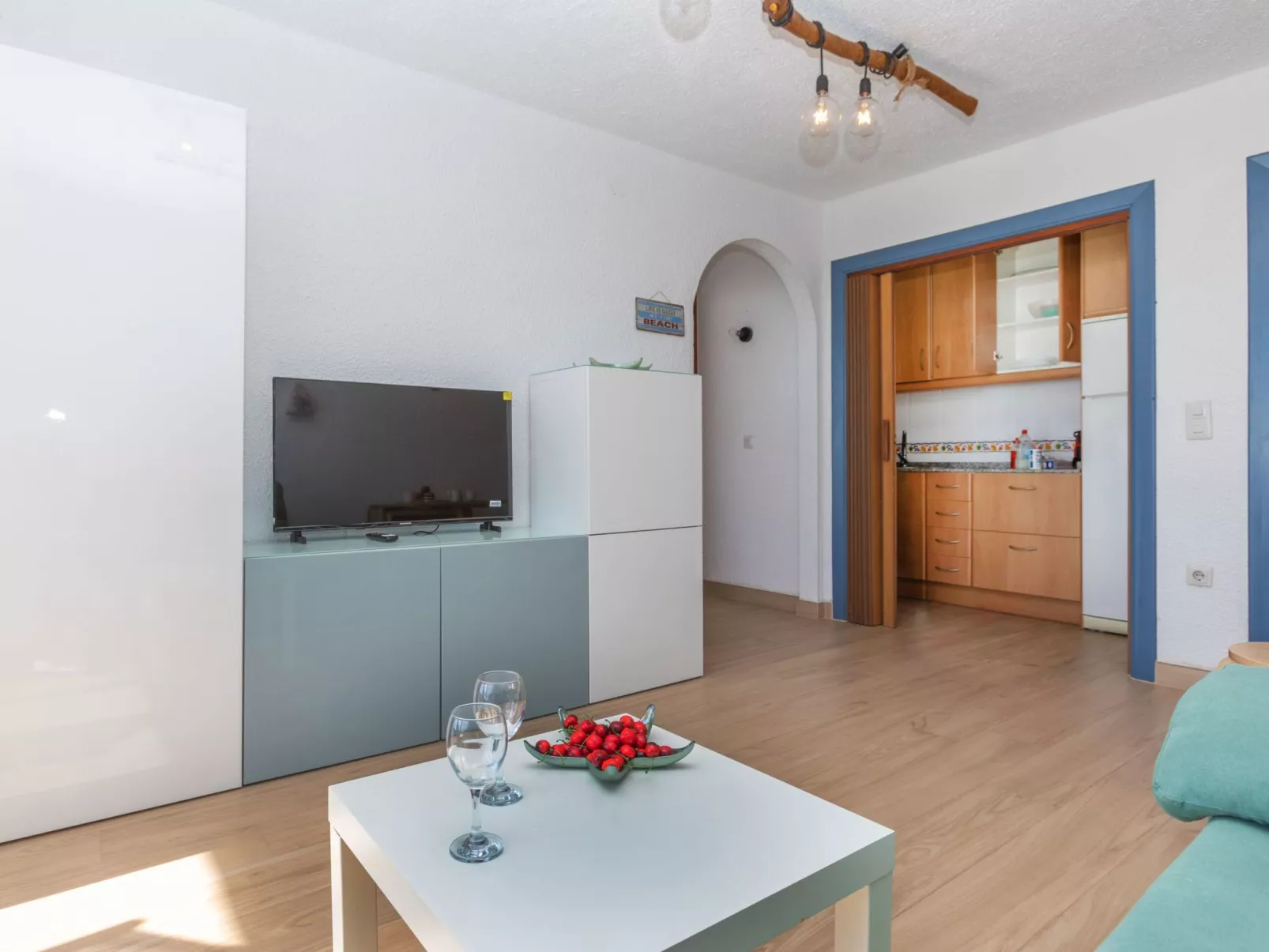 Miami Palace II - Inside