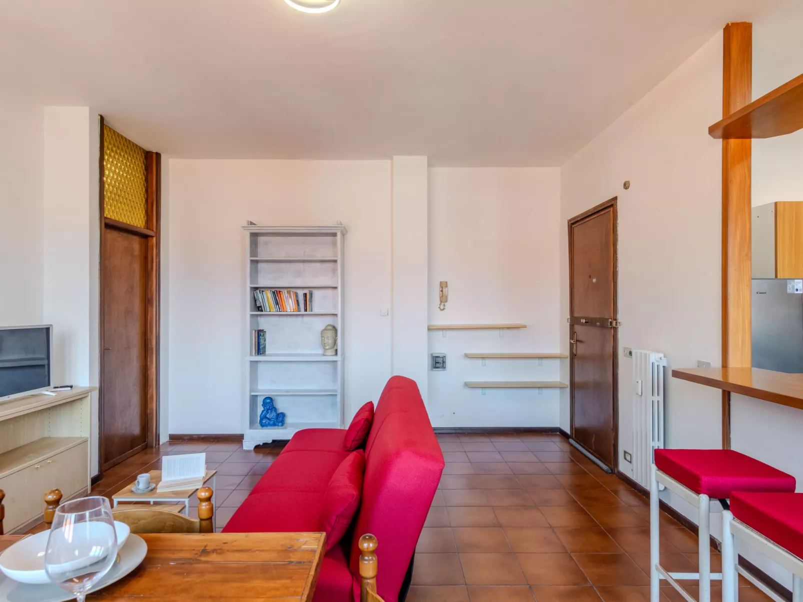 Como Lake Blu & Green - Inside